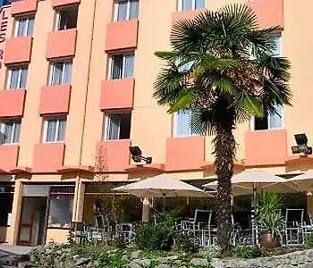 Des Rosiers Szálloda 3*